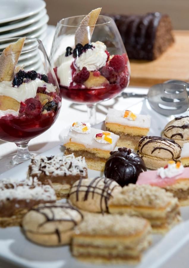 Отель Hotel Podgorica Подгорица-40